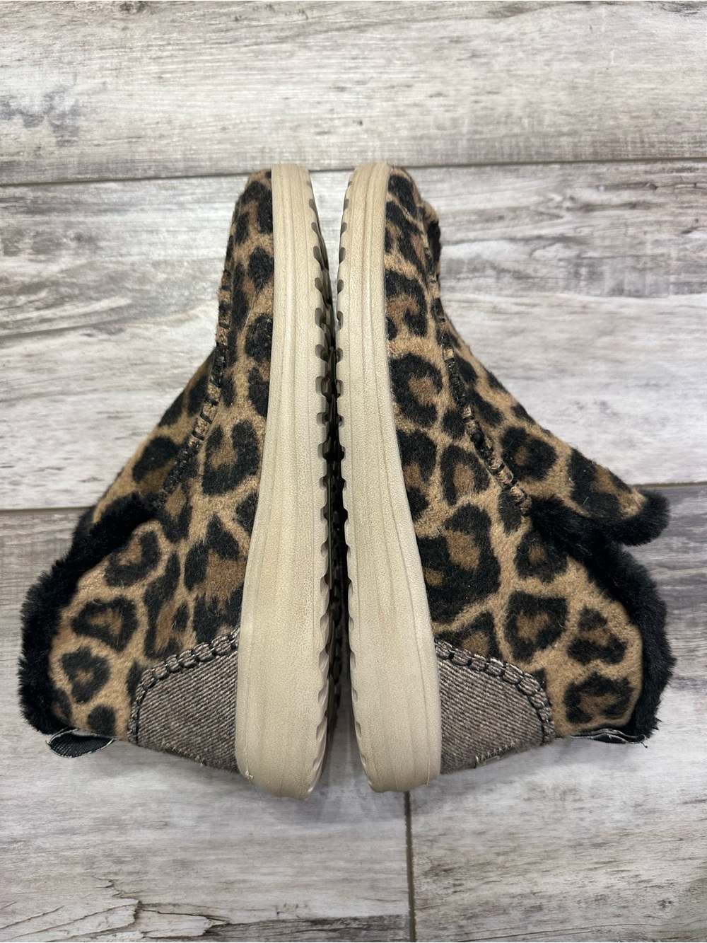 Hey Dude Leopard Print Faux Fur Slip-On Women’s Booties - Tan & Black - Picture 10 of 10